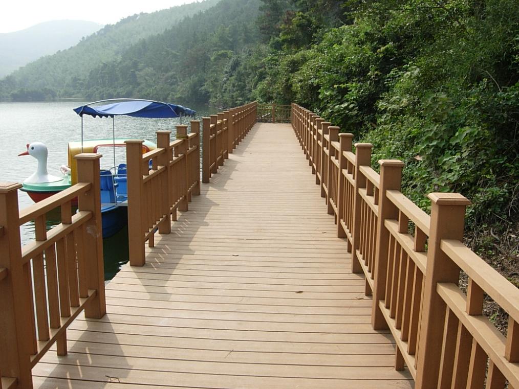 木塑產(chǎn)品應(yīng)該如何養(yǎng)護(hù)？